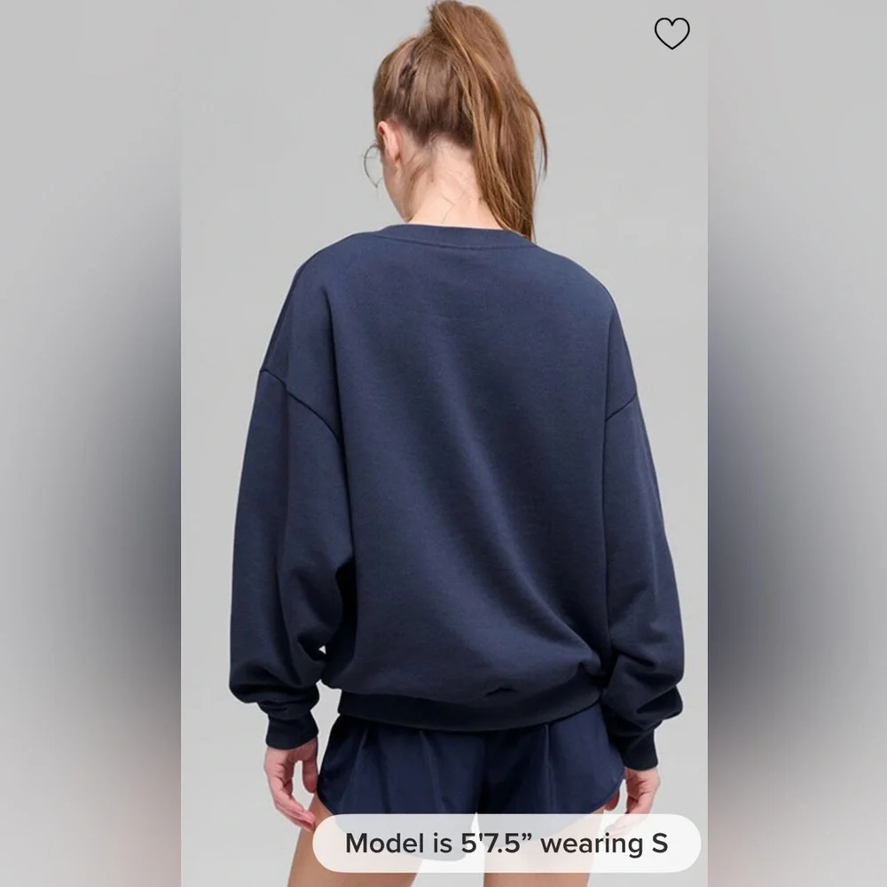 Alo Yoga NWT Accolade Crew Neck Pullover Sweatshirt Navy Size M Oversized